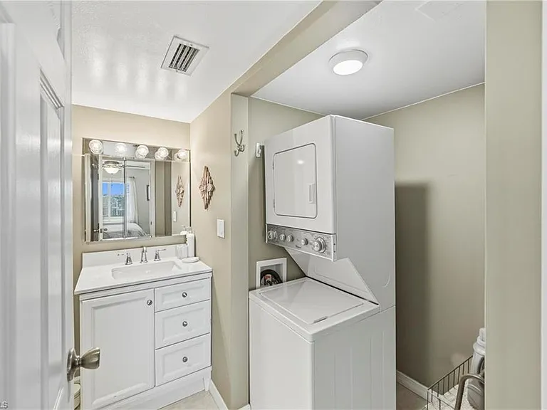 1010 Manatee Rd #B304 — Photo 24