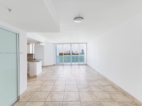 5th image of 1800 Sunset Harbour Dr #1508
