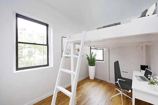 Rented by R New York | media 3