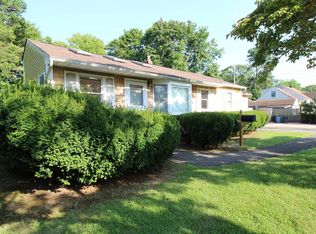 1115 Ocean Ave, Bay Shore, NY 11706