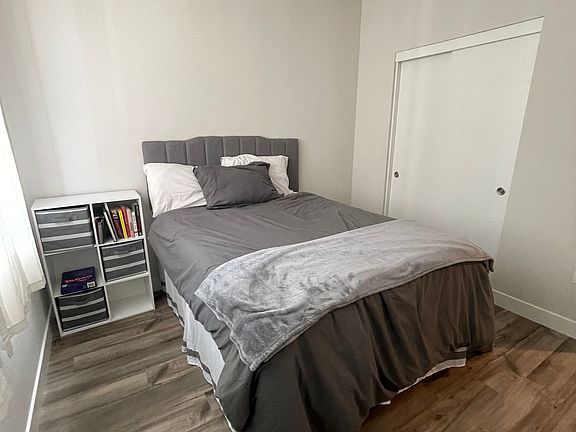 4th image of 3917 Wattling St