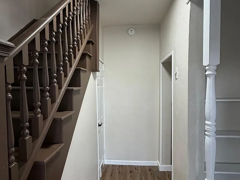 18 Morningside Ave — Photo 2