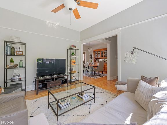 4th image of 518 W Wrightwood Ave APT 2W