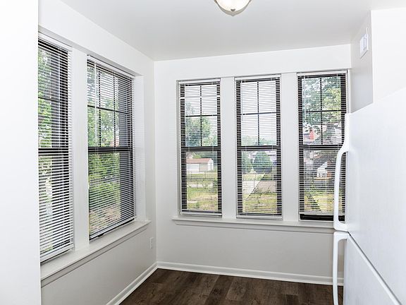 4th image of 1887 W Grand Blvd #205