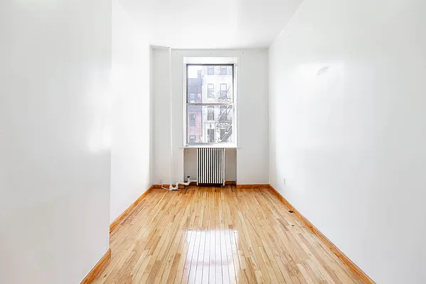 Rented by Bond New York | media 26