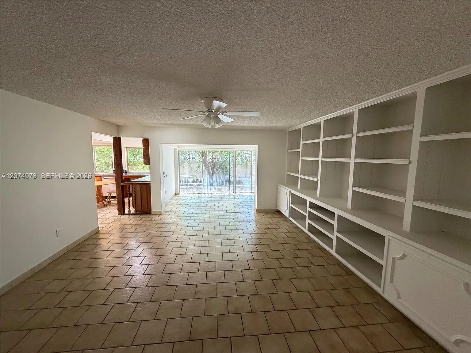 4 bed, 2.0 bath, $3,250 — Photo 2