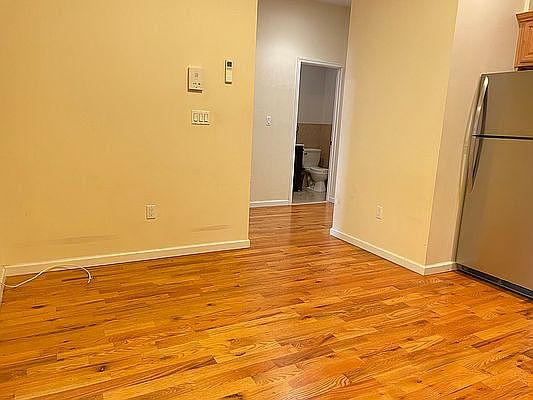 3rd image of 2034 2nd Ave APT 3A