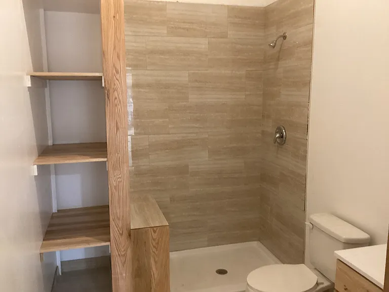 301 Henderson Ave #B — Photo 6
