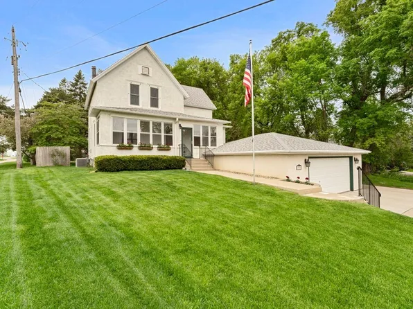 1975 Walsh Ln, Mendota Heights, MN 55118