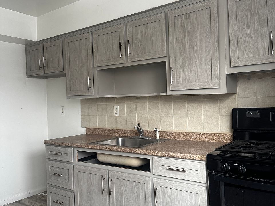 1st image of 2426 Saint Georges Ave #B6