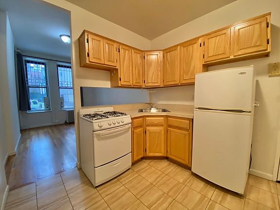 2nd image of 304 E 83rd St #1BB