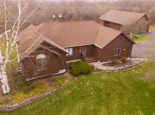7015 Chase Rd, La Fayette, NY 13084
