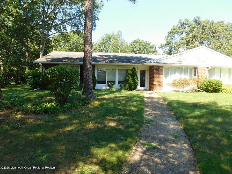 1st image of 514A Portsmouth Dr