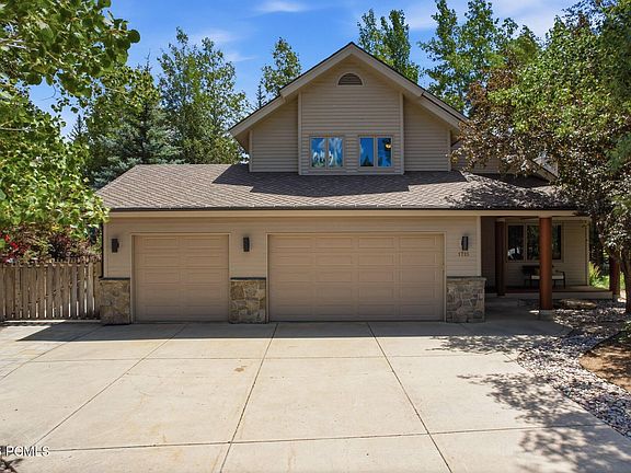 2nd image of 1715 Creek Side Ln