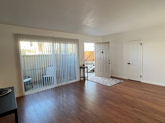 4th image of 10161 Beardon Dr #2