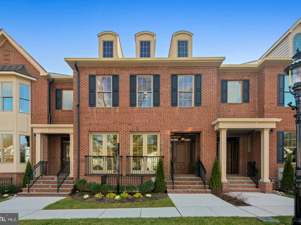 272 W Ashland St, Doylestown, PA 18901