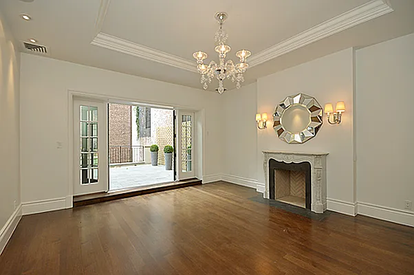 Sold by Leslie J. Garfield | media 1