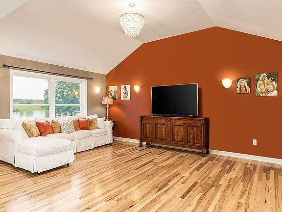 3rd image of 2253 Walton Lake Dr