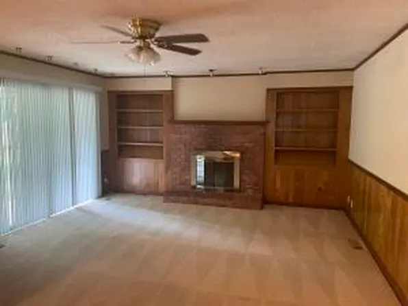 (undisclosed Address), Russellville, AR 72802