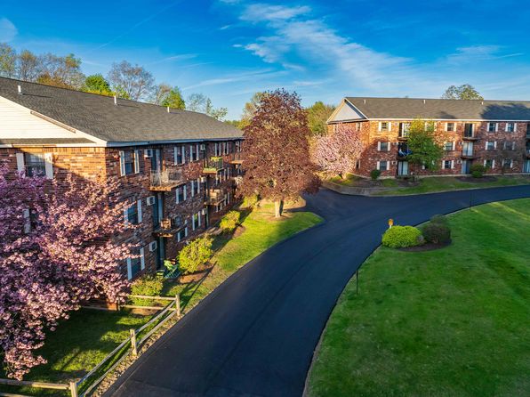 Brookstone Manor | 135 Elm St, Milford, NH