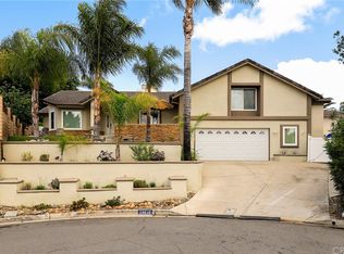 29830 Aspen Pl, Canyon Lake, CA 92587