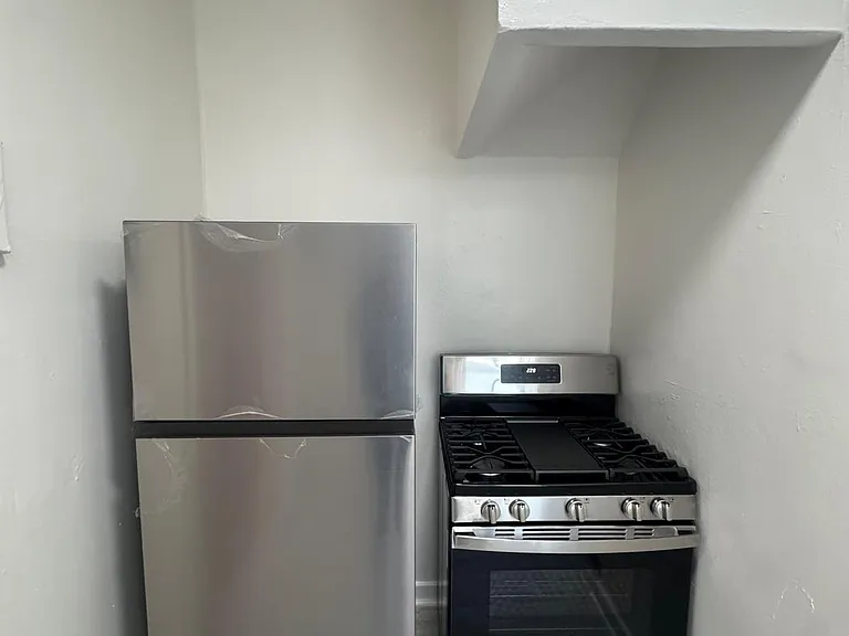 542 N Alexandria Ave #206 — Photo 8