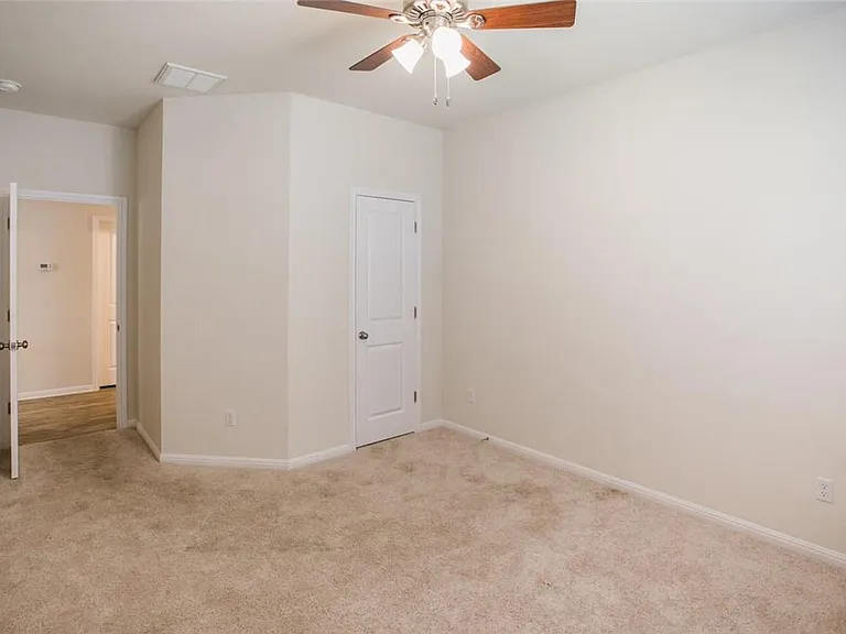 242 Mossycup Dr — Photo 25