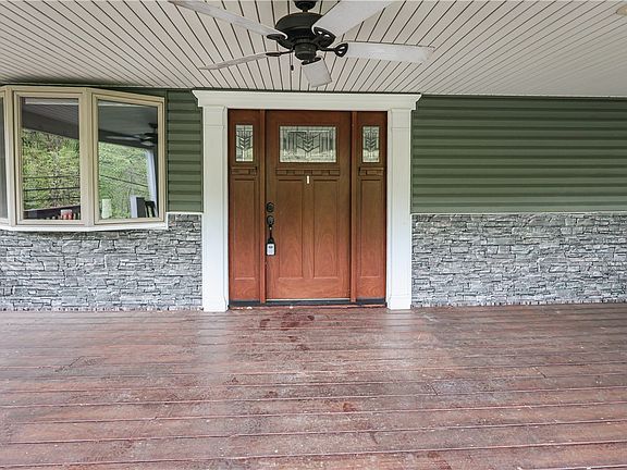 4th image of 989 Blackhawk Rd