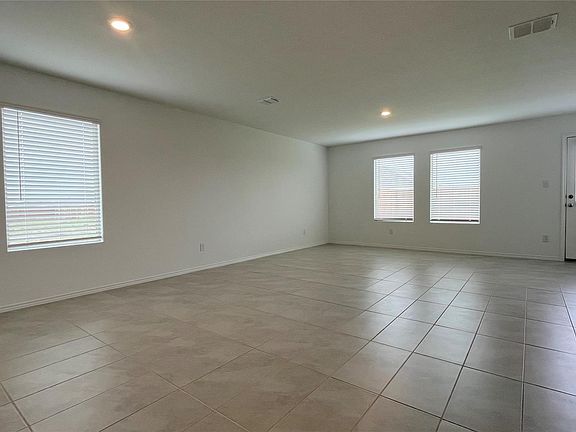 3rd image of 1130 Arborwood Dr
