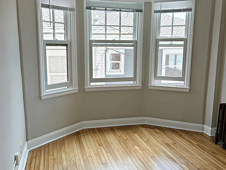 Grandview Apartments — Photo 19