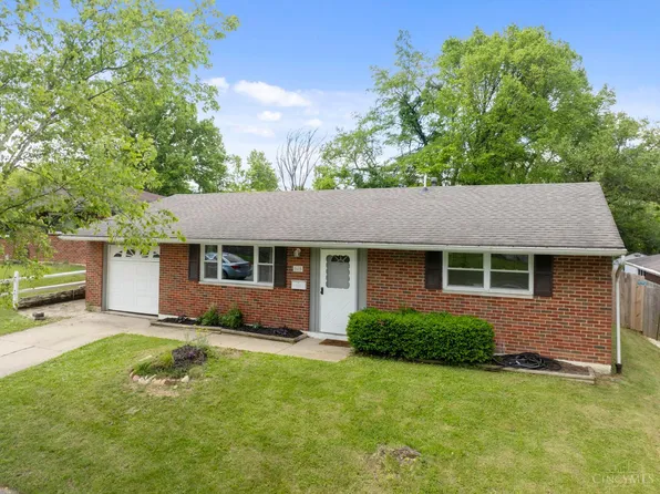 5615 Leafwood Dr, Cincinnati, OH 45224