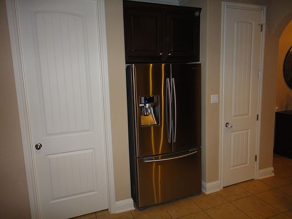 4th image of 2512 Salorn Way