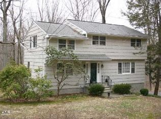 145 Ridgebury Rd, Ridgefield, CT 06877