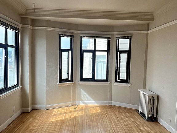 2nd image of 2905 Van Ness Ave APT 303