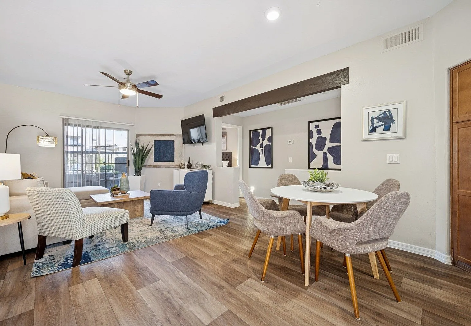 Scottsdale Horizon Apartments — Photo 3