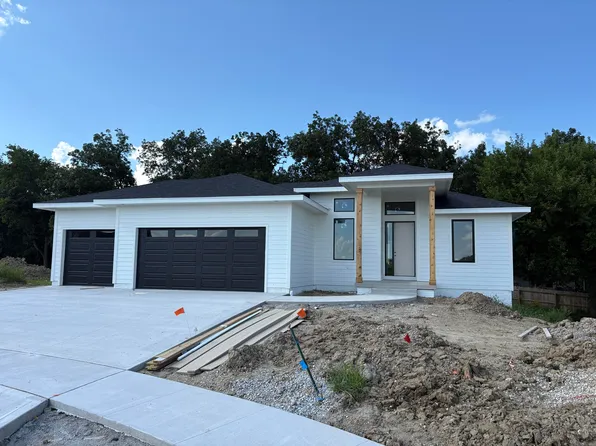 803 S Glen Ave, Nevada, IA 50201