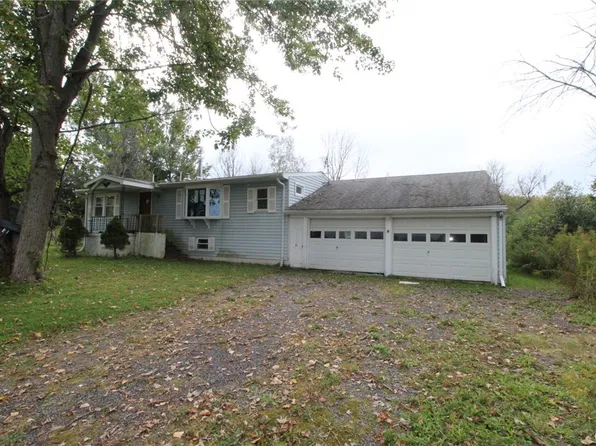 81 Stewarts Corners Rd, Pennellville, NY 13132