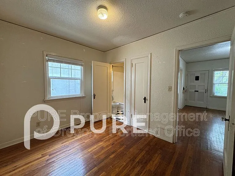 715 NE 20th Ave #1 — Photo 1