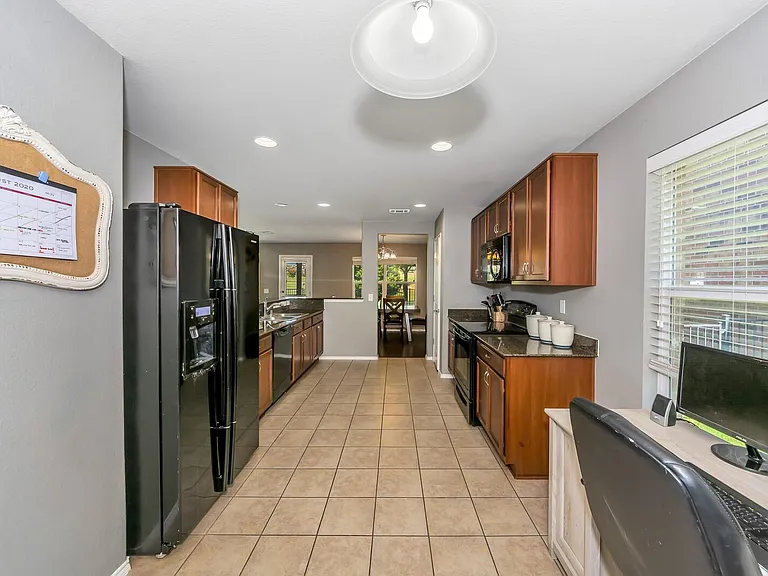 15944 Blaketree Dr — Photo 4
