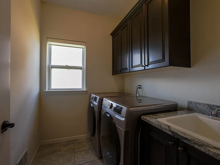 47791 Crichton Ln — Photo 36