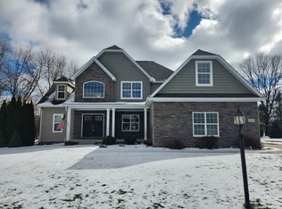 16485 Silver Landings, Fenton, MI 48430