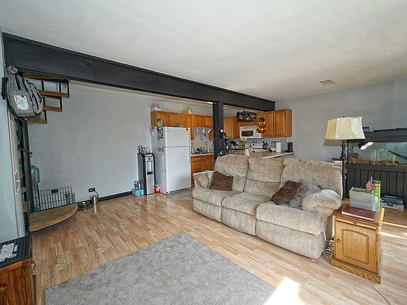 2nd image of 28 Jamaica Colony APT 2