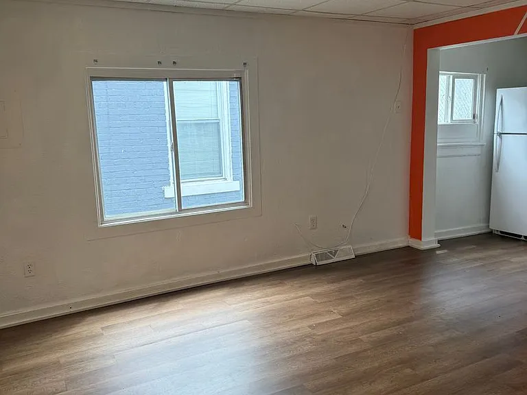 512 Carothers Ave — Photo 6