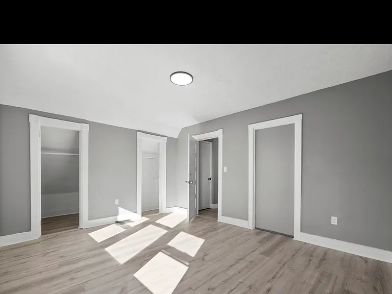 362-364 Sigourney St #3 — Photo 7