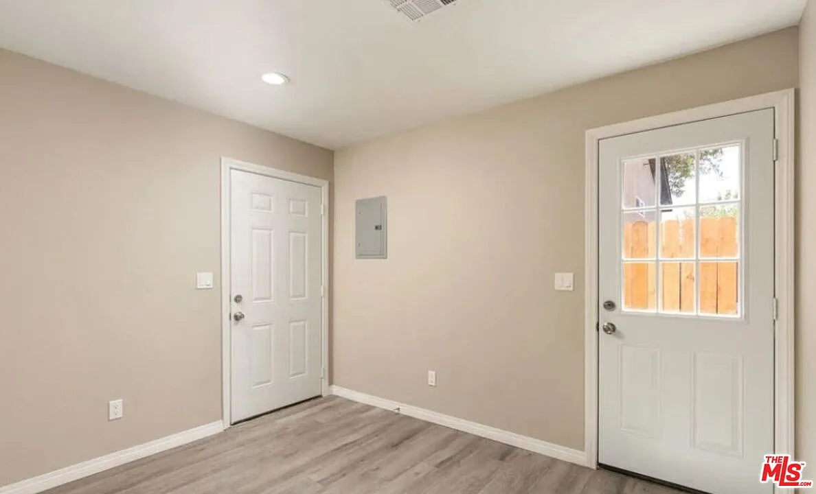 3 bed, 2.0 bath, $2,495 — Photo 2