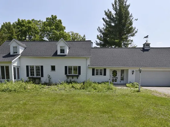 1222 Stoneshire Dr SE, Grand Rapids, MI 49546