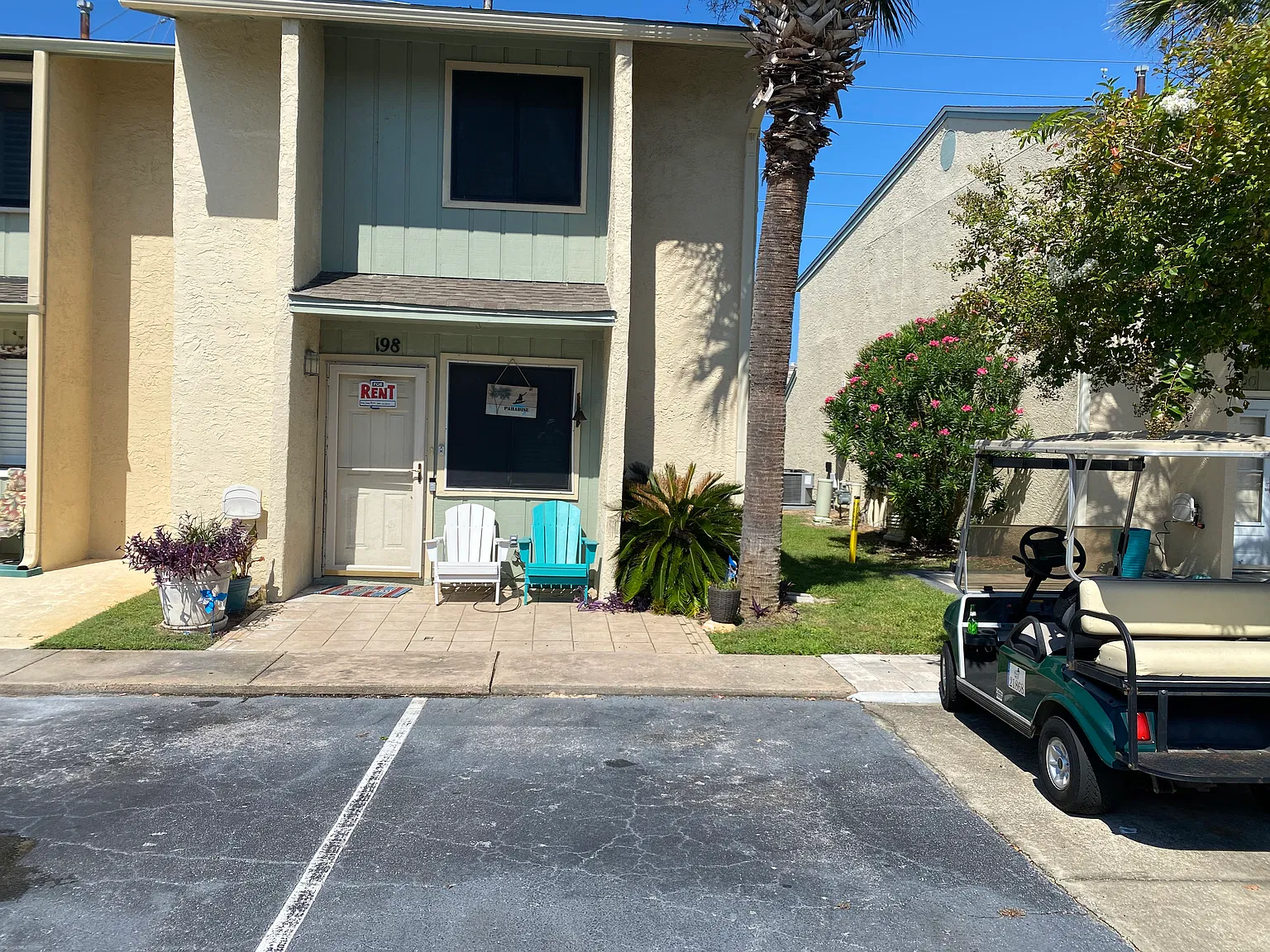 198 Robin Ln — Photo 1
