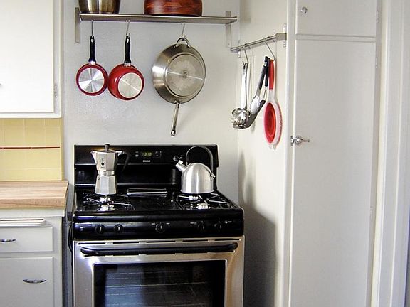 Kitchen/Stove