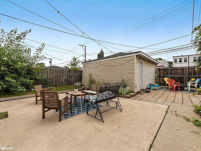 1621 N McVicker Ave #1 — Photo 9