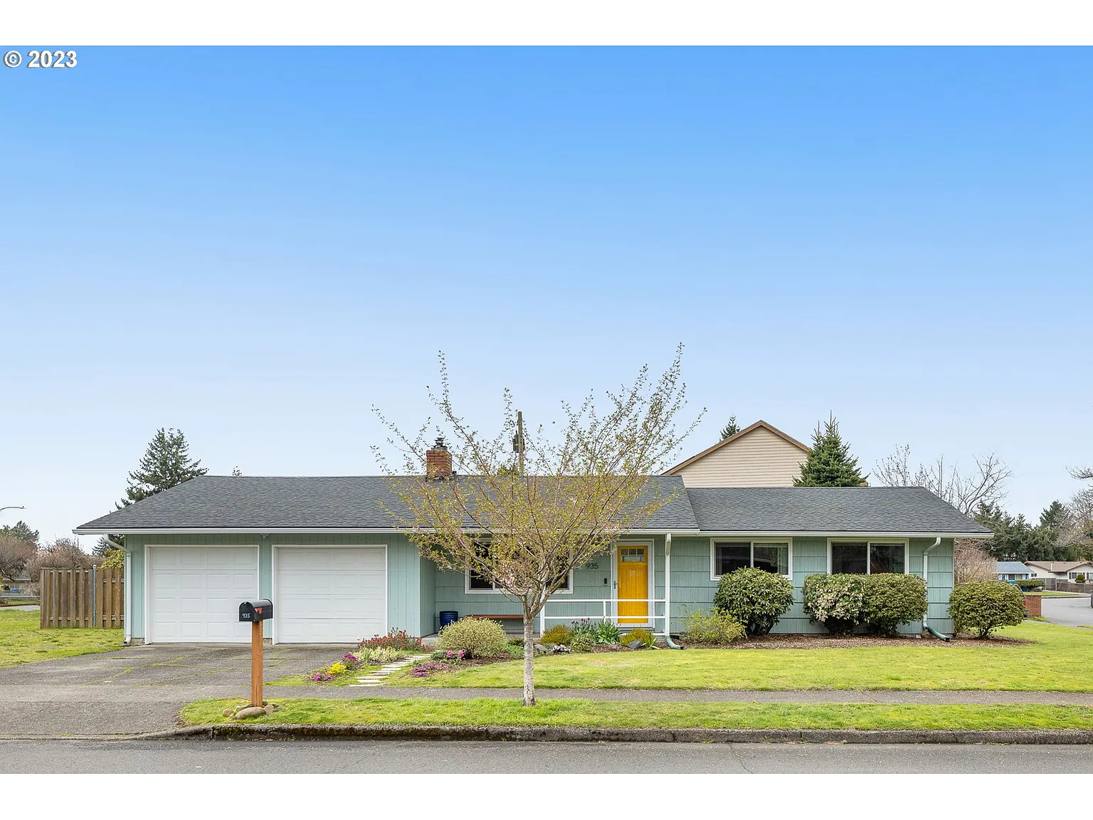 935 SE 168th Ave photo 1